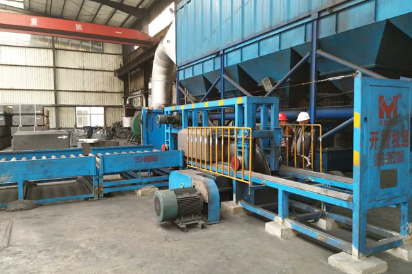 陽(yáng)極炭塊開槽機(jī)的優(yōu)勢(shì)性能及使用注意事項(xiàng)